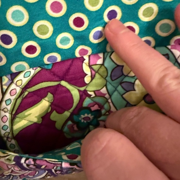 VERA  BRADLEY RETIRED HEATHER PATTERN QUILTED WRISTLET WITH  PUSH LOCK - Picture 8 of 11